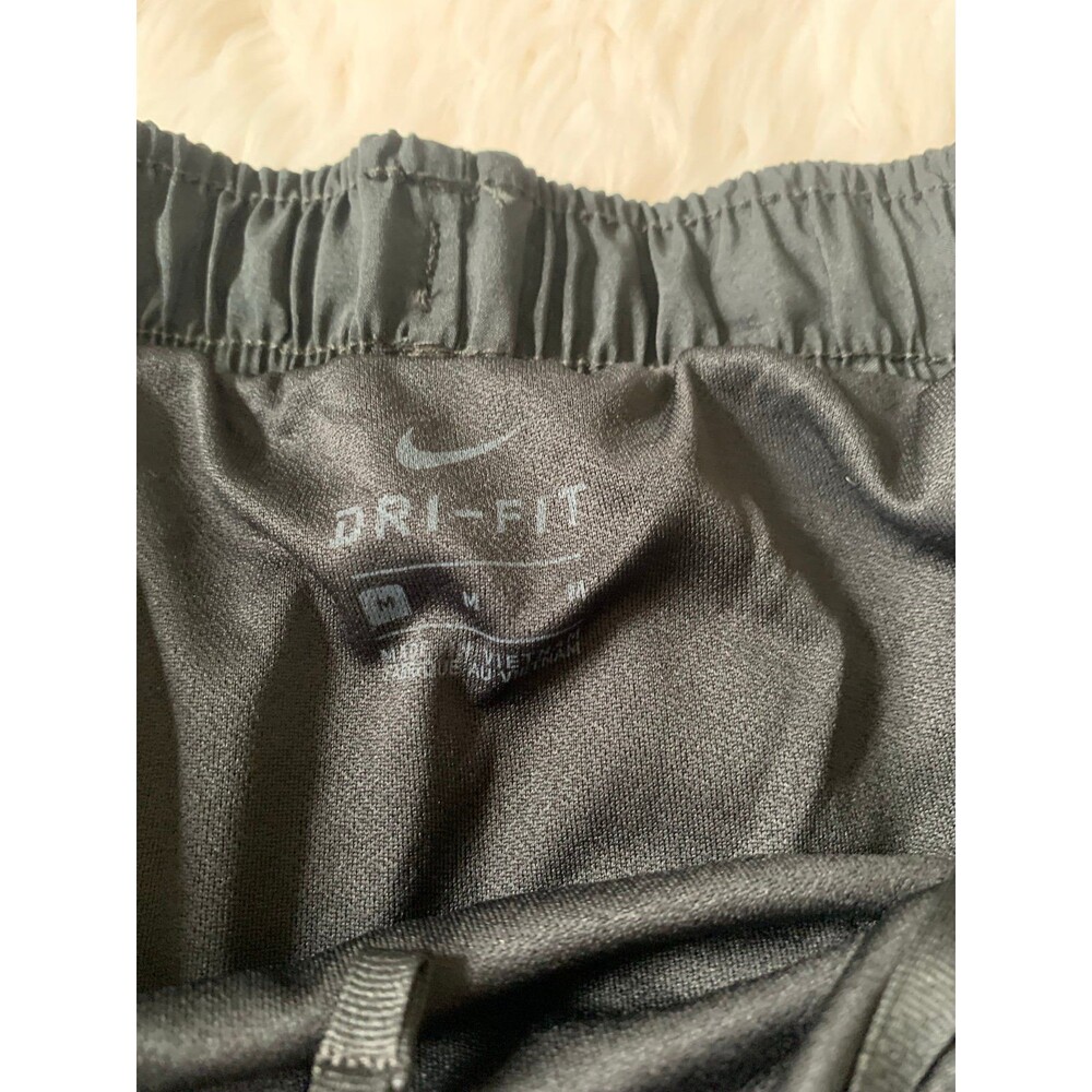 Nike running shorts Medium - Picture 7 of 12